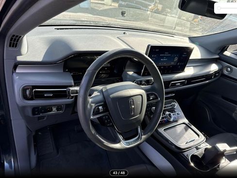 Used 2022 Lincoln Nautilus Reserve w/ Equipment Group 202A image 4