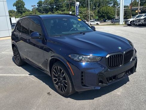 Used 2025 BMW X5 xDrive40i w/ M Sport Package AWD/4WD image 7