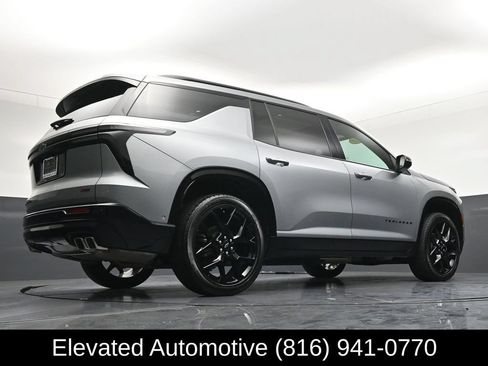 Used 2024 Chevrolet Traverse RS w/ LPO, Floor Liner Package AWD/4WD image 31