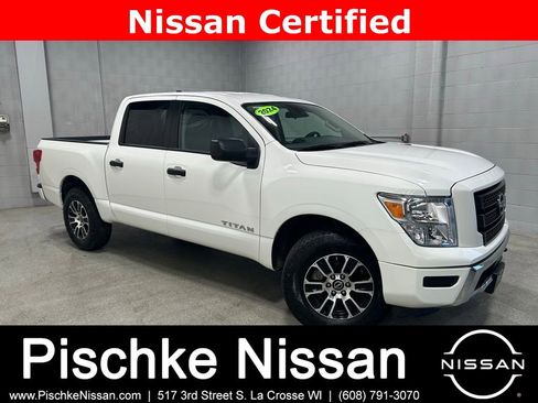 Certified 2024 Nissan Titan SV image 1