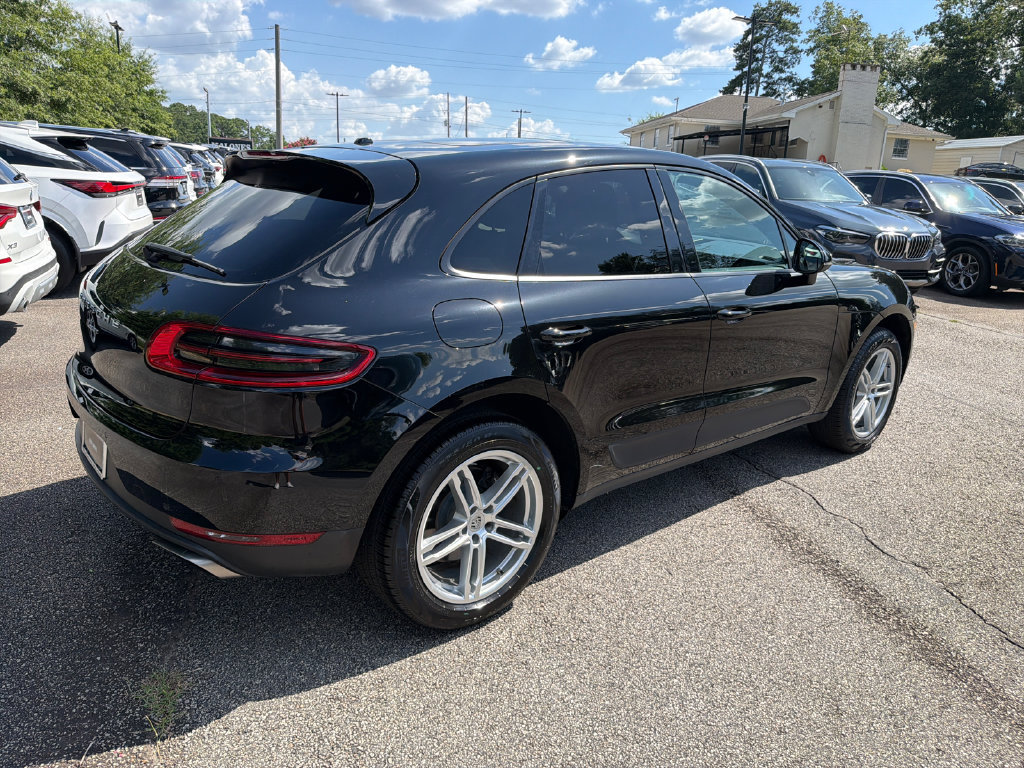 Used 2018 Porsche Macan AWD/4WD image 7