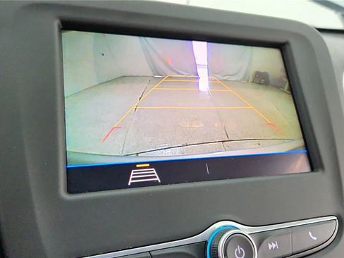 Used 2021 Chevrolet Equinox LT image 38