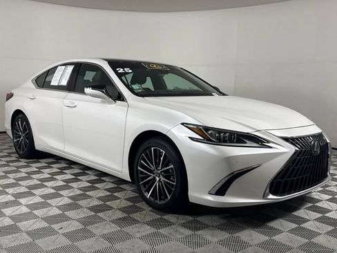Used 2025 Lexus ES 350 w/ Premium Package FWD image 11