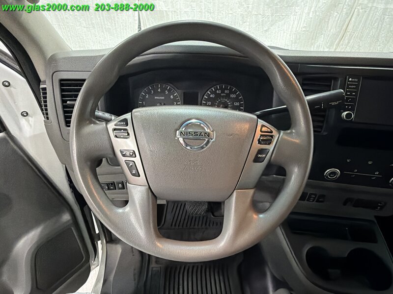 Used 2020 Nissan NV 3500 SV w/ Back Door Glass Package RWD image 4