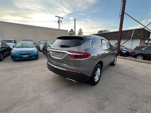 Used 2018 Buick Enclave Essence AWD/4WD image 6