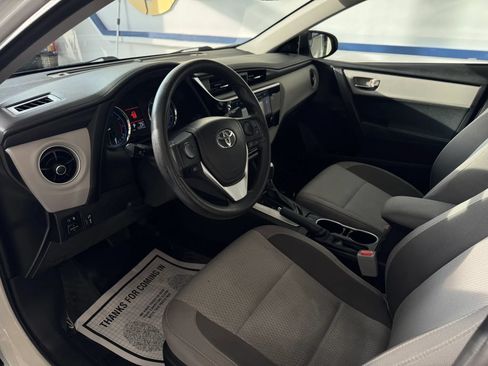 Used 2017 Toyota Corolla LE w/ Body Protection Package FWD image 22