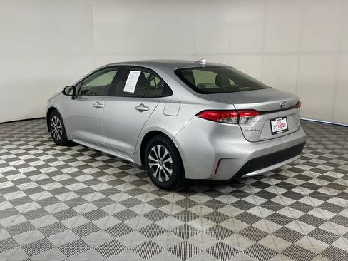 Used 2022 Toyota Corolla LE FWD image 14