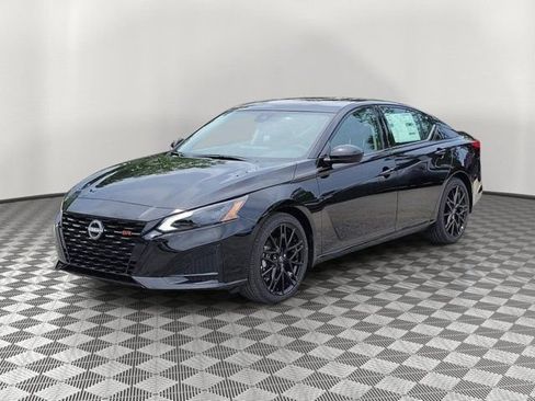 New 2026 Nissan Altima 2.5 SR w/ SR Midnight Edition Package FWD image 1