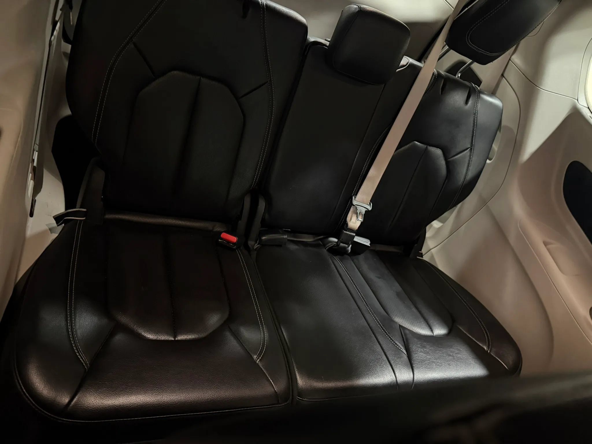 Used 2022 Chrysler Pacifica Touring-L FWD image 30