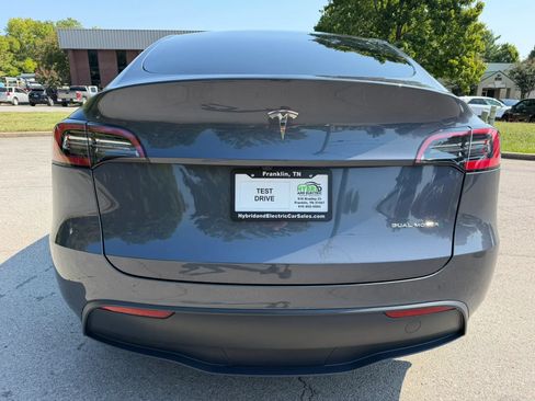 Used 2023 Tesla Model Y Long Range AWD/4WD image 11