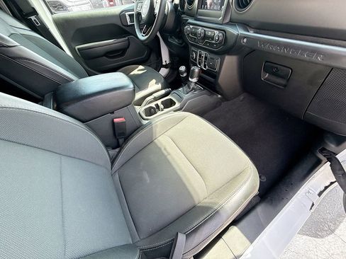 Used 2023 Jeep Wrangler Unlimited Sport image 33