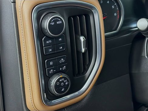 Used 2021 Chevrolet Silverado 1500 High Country w/ Z71 Off-Road Package AWD/4WD image 11