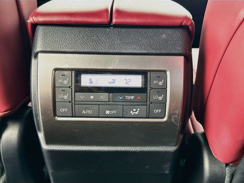 Used 2022 Lexus GX 460 Premium w/ Premium Package AWD/4WD image 17
