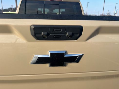 Certified 2023 Chevrolet Silverado 1500 ZR2 w/ Technology Package image 26