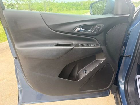 Used 2024 Chevrolet Equinox LT FWD image 25