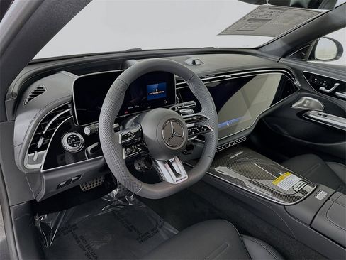 New 2026 Mercedes-Benz E 53 AMG e 4MATIC Sedan image 9