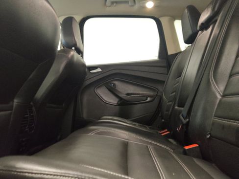 Used 2018 Ford Escape Titanium FWD image 18
