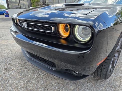 Used 2018 Dodge Challenger SXT Plus RWD image 33