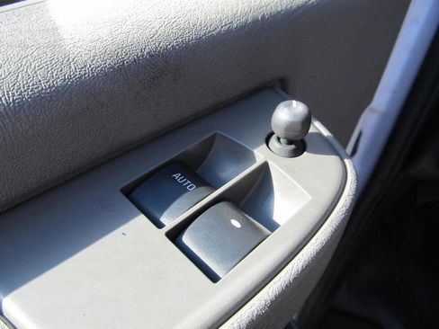 Used 2021 Chevrolet Express 2500 w/ Driver Convenience Package image 21