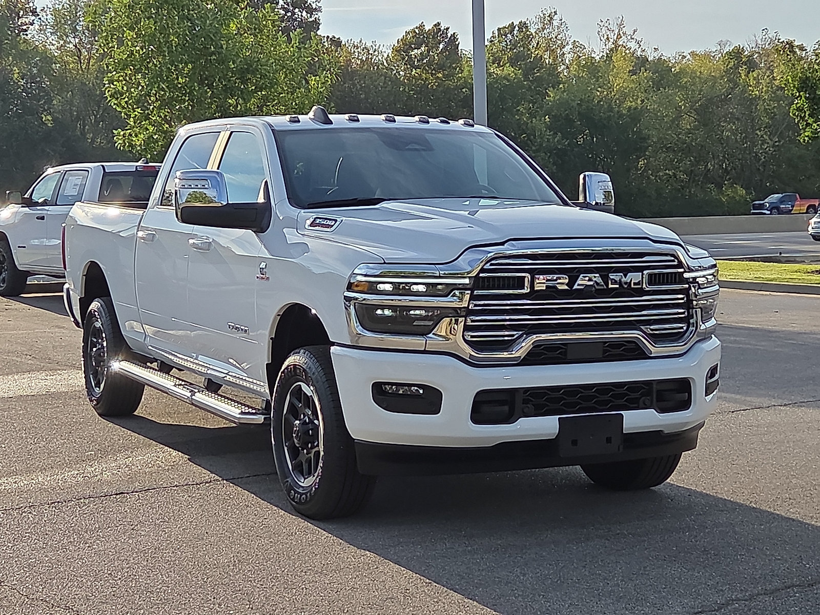 Used 2025 RAM 3500 Laramie AWD/4WD image 1