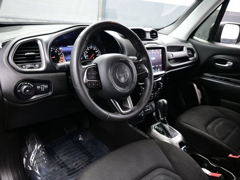 Used 2022 Jeep Renegade Latitude AWD/4WD image 11