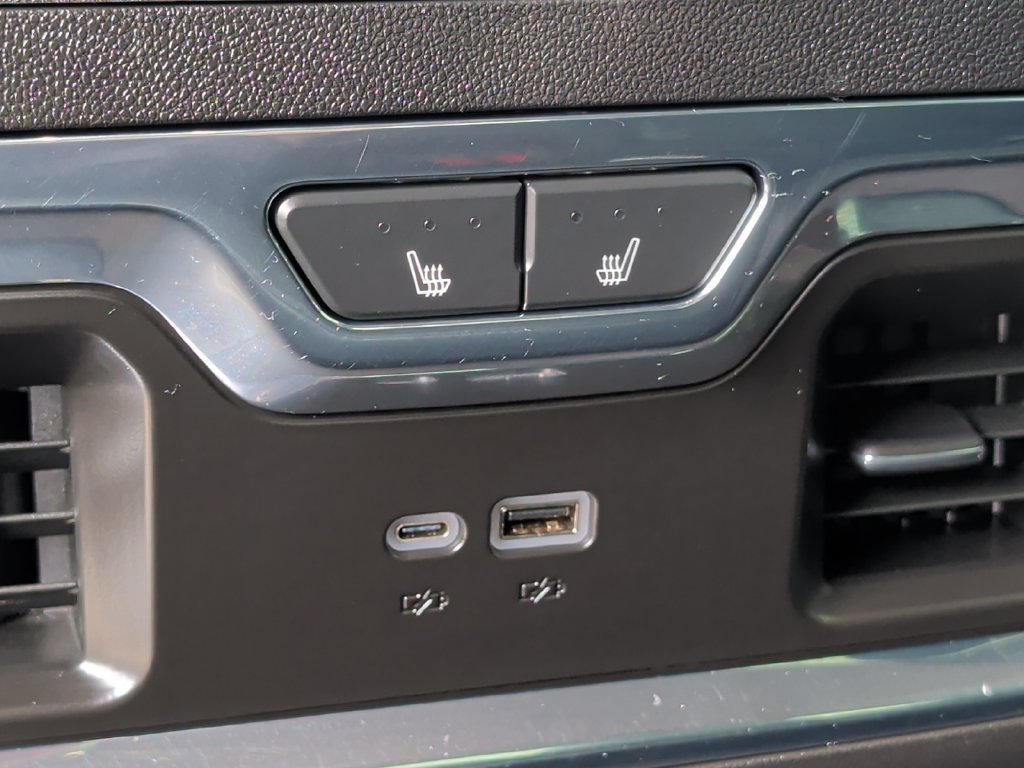 Used 2024 GMC Sierra 1500 Denali AWD/4WD image 32