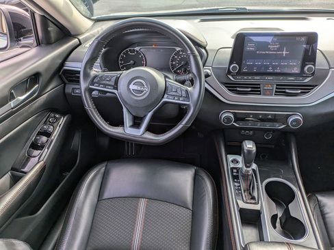 Used 2024 Nissan Altima 2.5 SR image 14
