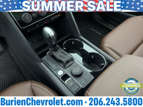 Used 2023 Volkswagen Atlas SE AWD/4WD image 17