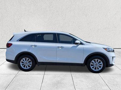 Used 2020 Kia Sorento L FWD image 2