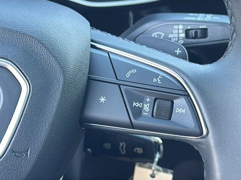 Certified 2025 Audi Q3 2.0T Premium image 24