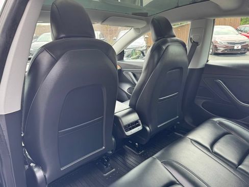 Used 2020 Tesla Model 3 Standard Range Plus RWD image 15