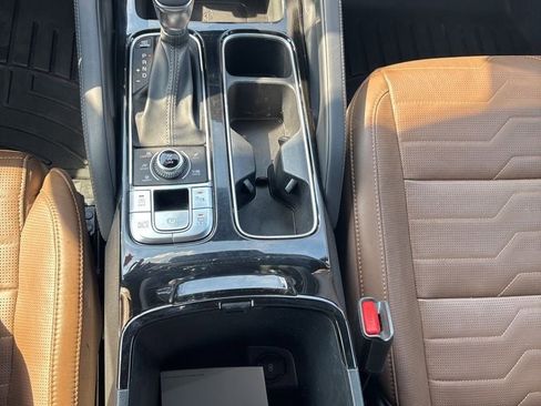 Used 2020 Kia Telluride SX w/ SX Prestige Package AWD/4WD image 19