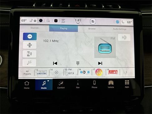 Used 2023 Jeep Grand Cherokee L Summit w/ Advanced Protech Group IV image 16