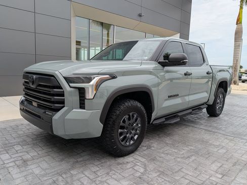 Used 2025 Toyota Tundra SR5 w/ SR5 Convenience Package AWD/4WD image 2