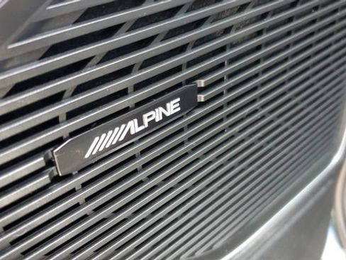 Used 2024 Jeep Wagoneer Series II w/ Convenience Group I AWD/4WD image 8