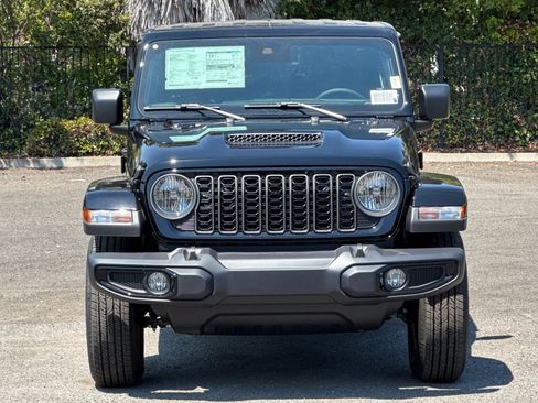 New 2025 Jeep Gladiator Sport AWD/4WD image 8