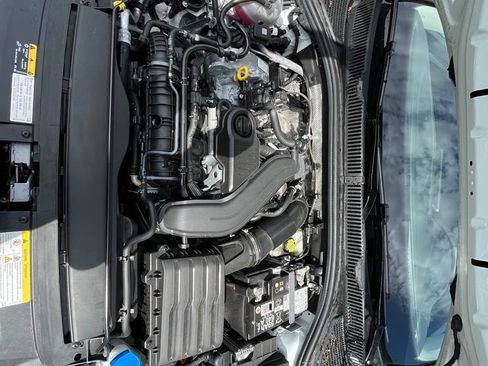 Certified 2025 Volkswagen Jetta S FWD image 31