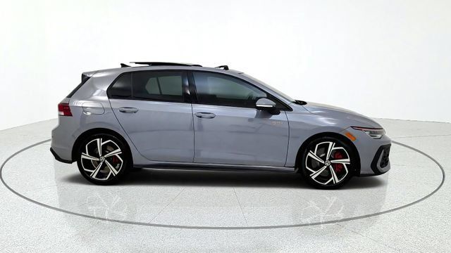 Used 2025 Volkswagen GTI SE FWD image 10