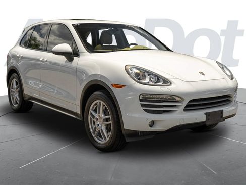 Used 2013 Porsche Cayenne AWD/4WD image 4