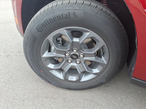 New 2025 Ford Maverick XLT w/ XLT Luxury Package image 9