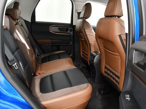 Used 2025 Ford Bronco Sport Outer Banks w/ Outer Banks Tech Package+ AWD/4WD image 19