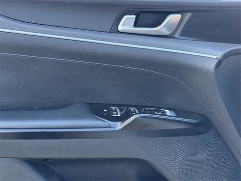 Used 2022 Kia K5 LXS image 24