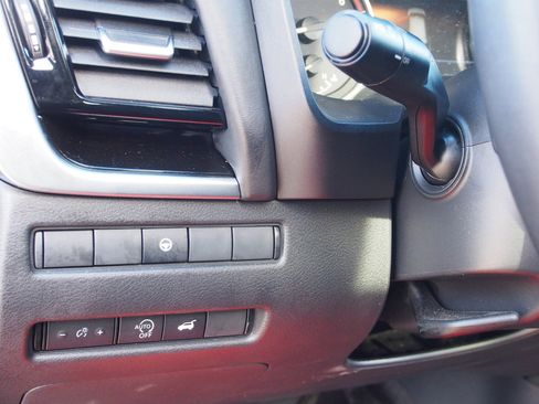 Used 2023 Nissan Rogue SL image 20