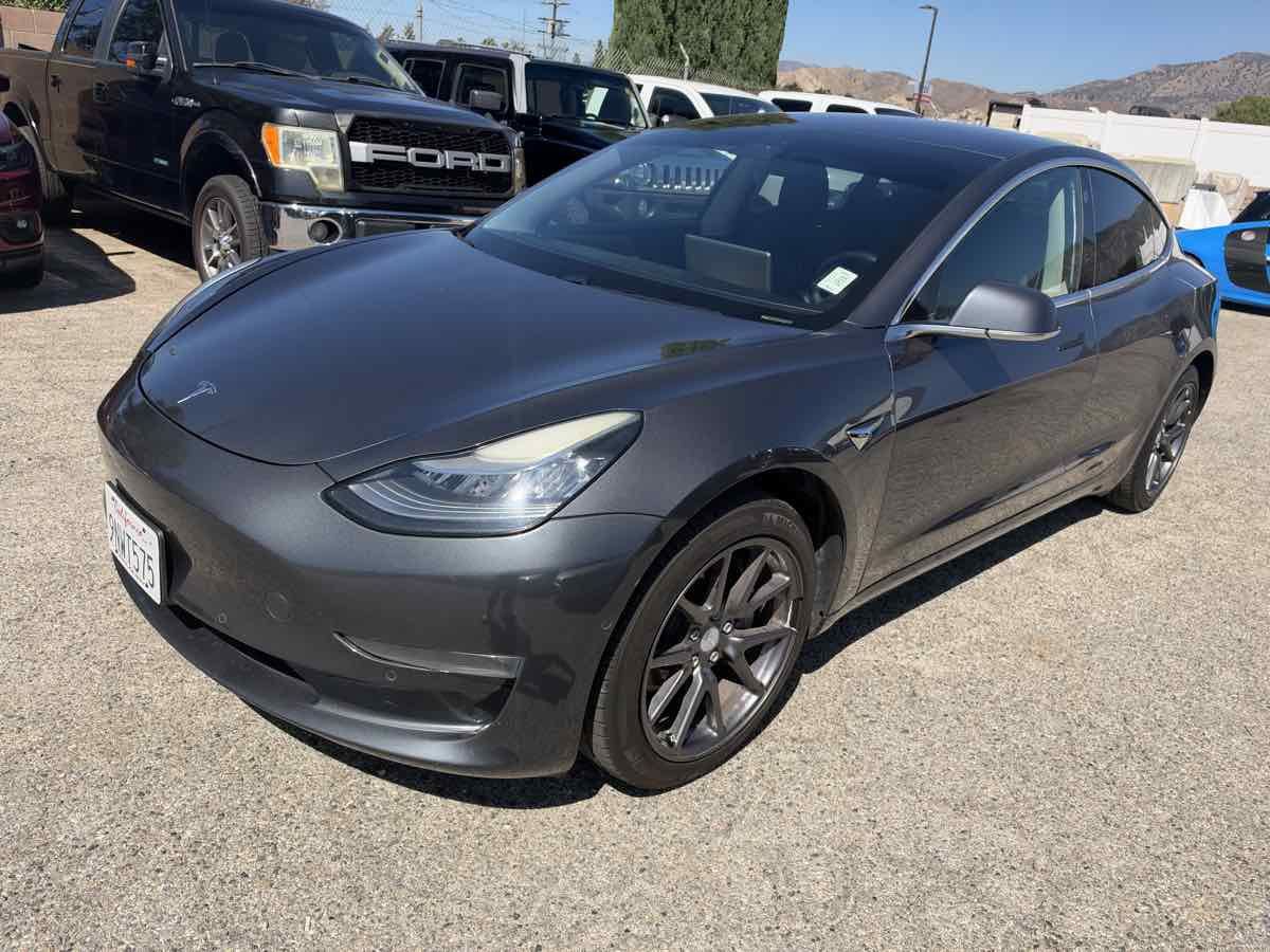Used 2018 Tesla Model 3 Mid Range RWD image 4