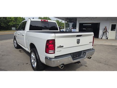 Used 2019 RAM 1500 Big Horn AWD/4WD image 4