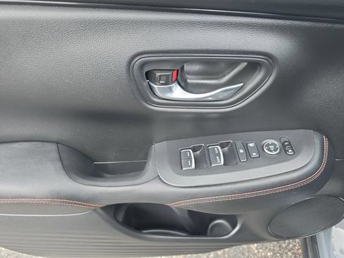Used 2024 Honda HR-V Sport image 18