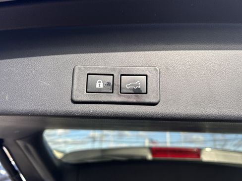 Used 2024 Subaru Ascent Premium w/ Convenience Package image 29