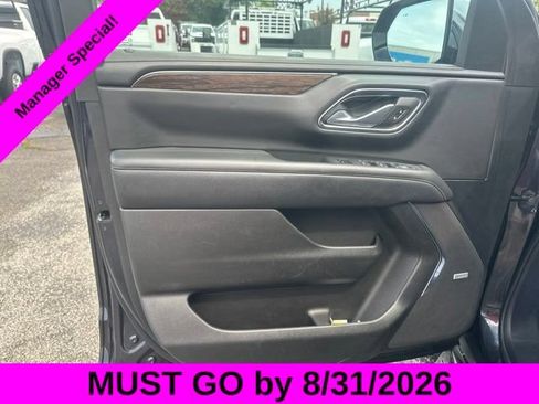 Used 2024 Chevrolet Tahoe Premier AWD/4WD image 11