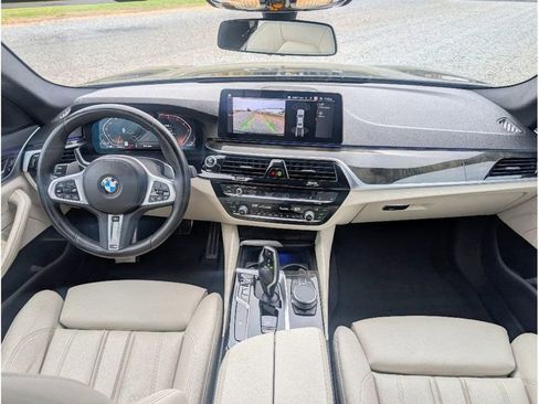 Used 2022 BMW 530i xDrive w/ M Sport Package AWD/4WD image 33