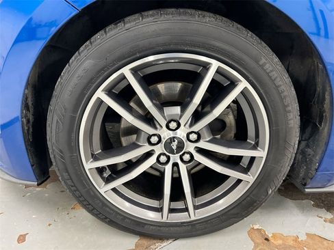 Used 2017 Ford Mustang Coupe image 23